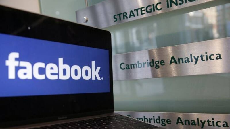 Cambridge Analytica anuncia el cese inmediato de sus operaciones