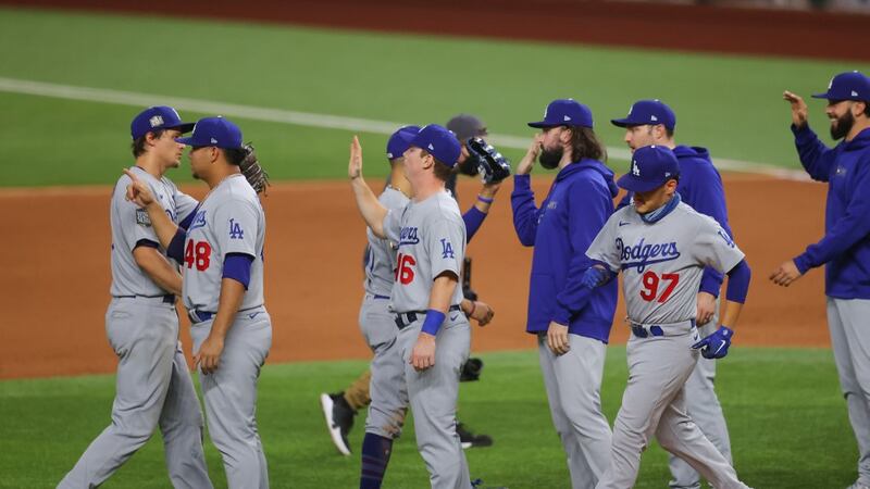 Los Dodgers vencen a Rays con un Walker Buehler fuera de serie