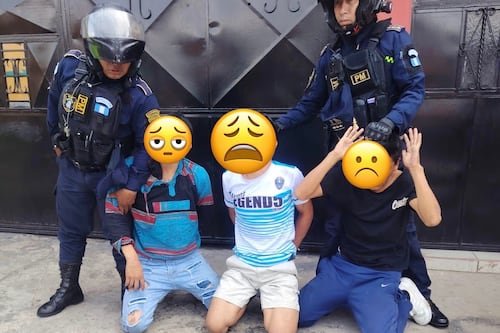 Dejan pistola de aire comprimido y celulares durante persecución en Mixco