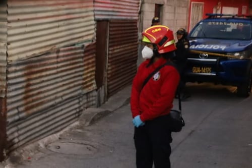 Localizan muerta a una mujer en la vía pública de la zona 21