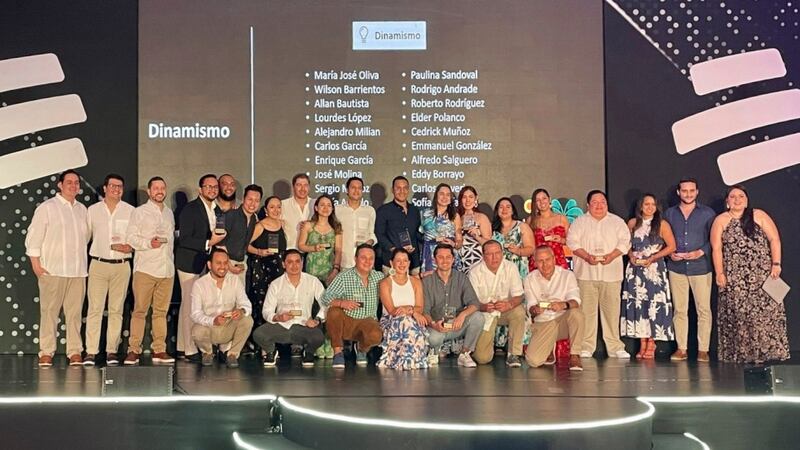 Bam reconoce a más de 100 colaboradores en Cancún, México