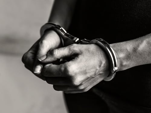 Recapturan a mujer de la tercera edad por extorsión en la zona 1