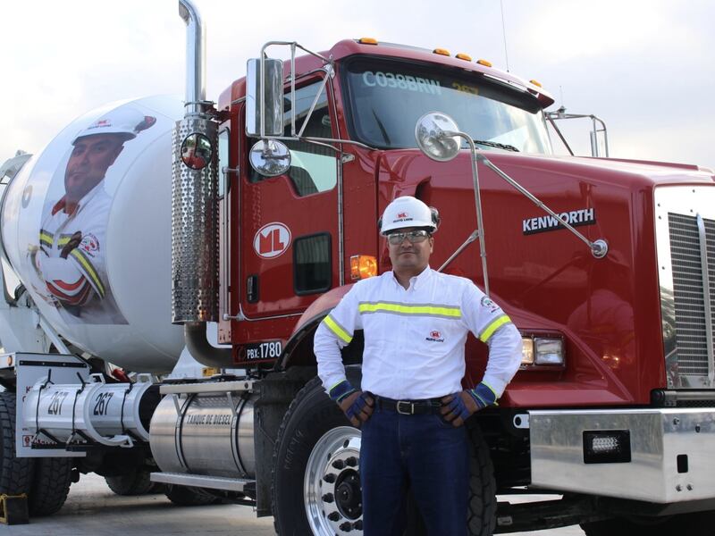 Progreso reconoce la labor vial de los “guardianes del camino”, pilotos destacados del 2024