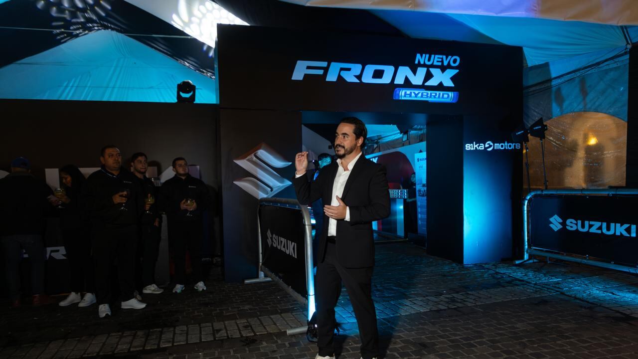 La moderna camioneta Fronx fue presentada por Autos Suzuki y Sika Motors