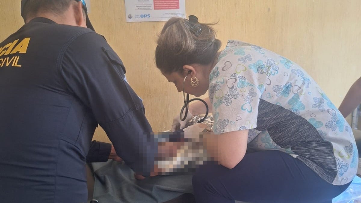 Se pudo constatar que tenía horas de haber nacido. Foto: PNC