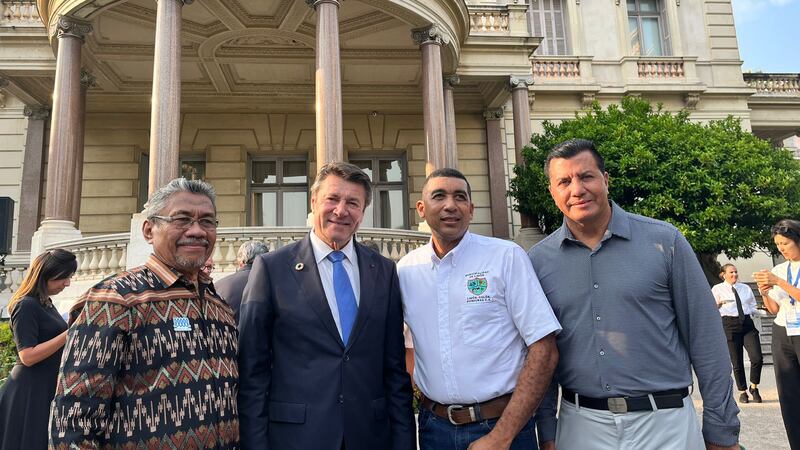 Alcaldes guatemaltecos que participaban en conferencia internacional permanecen refugiados en Israel