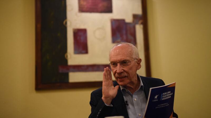 Mulet: "Es indispensable cambiar el rumbo, si no vamos camino a una Nicaragua"
