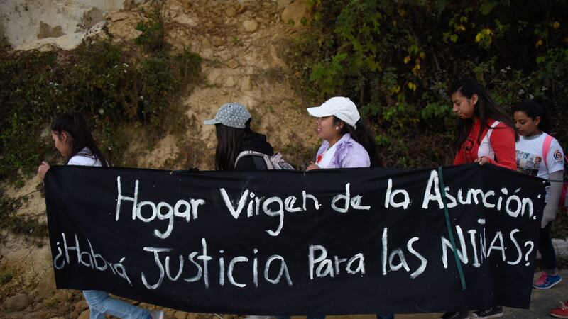 Víctimas del incendio en el Hogar Seguro siguen esperando justicia