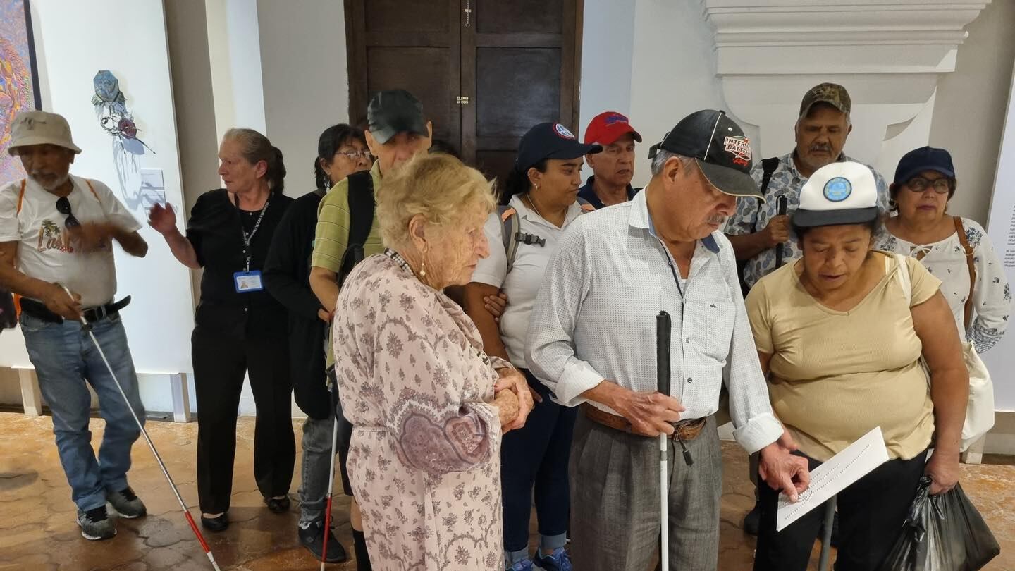 Promoviendo el emprendimiento en favor de Personas con Discapacidad Visual y Auditiva