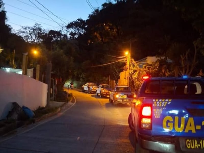 Allanamientos en Santa Catarina Pinula mantienen cierre vehicular