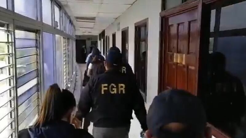 Fiscalía de El Salvador allana el Congreso por investigación de corrupción