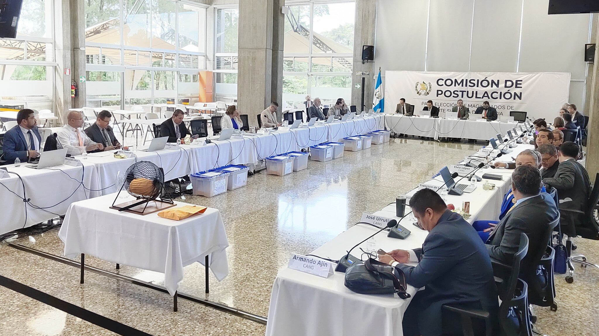 Mientras las Comisiones de Postulación se preparan para conformar los listados. Foto Guatemala Visible