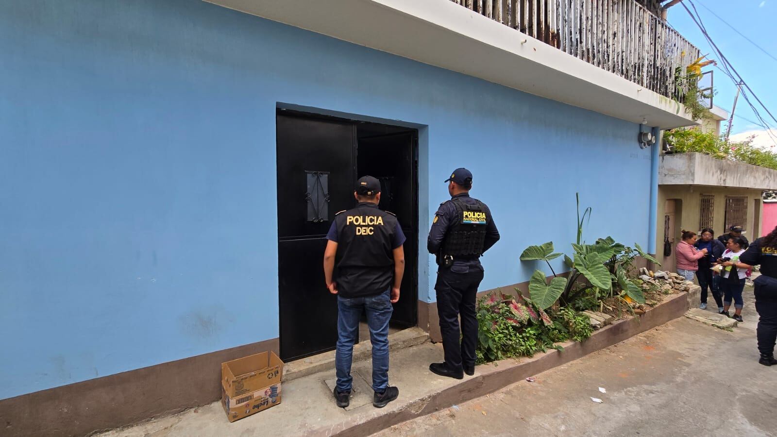 La PNC reporta la captura de dos personas tras el hallazgo de restos humanos en Mixco. Foto: PNC