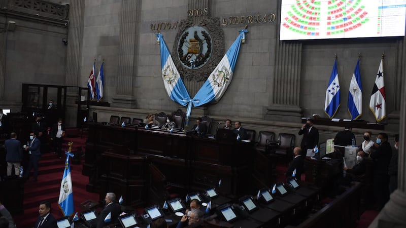 Exoneración fiscal y ampliación al MEM son aprobados por oficialistas sin análisis