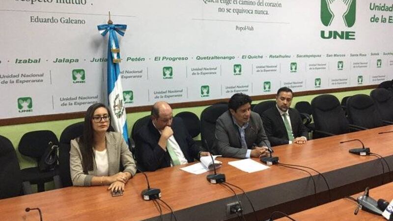 UNE "sugiere" a Giammattei discutir una readecuación del presupuesto con el nuevo Congreso