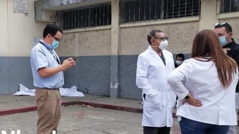 Se pronuncian por cadáver en el parqueo del hospital de Amatitlán