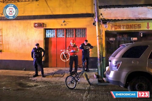 Hombre es asesinado a balazos cerca de una tienda en zona 8