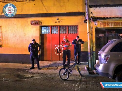 Hombre es asesinado a balazos cerca de una tienda en zona 8