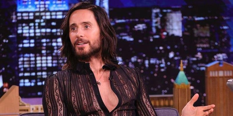 Nueve mujeres acusan a Jared Leto de conducta sexual inapropiada. Algunas afirman que él las contactó cuando eran menores.