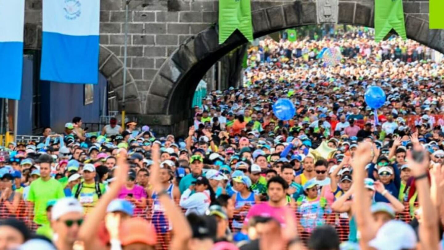 Con el lema ¡Deja que tu mejor versión gane! este domingo 31 de agosto se realizará la carrera 21K. Foto: Muniguate.
