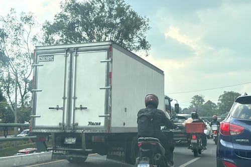 Cierres viales en calzada Roosevelt por ataque armado complica tránsito