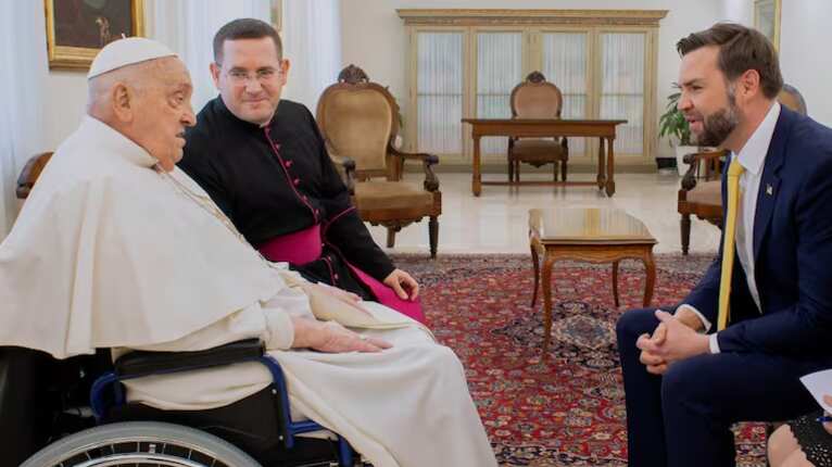 J.D. Vance expresa lo que sintió al reunirse con el papa Francisco antes de su muerte