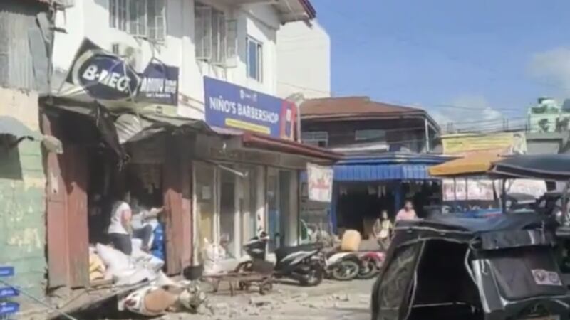 VIDEOS: Captan el momento del terremoto que dejó 5 muertos en Filipinas