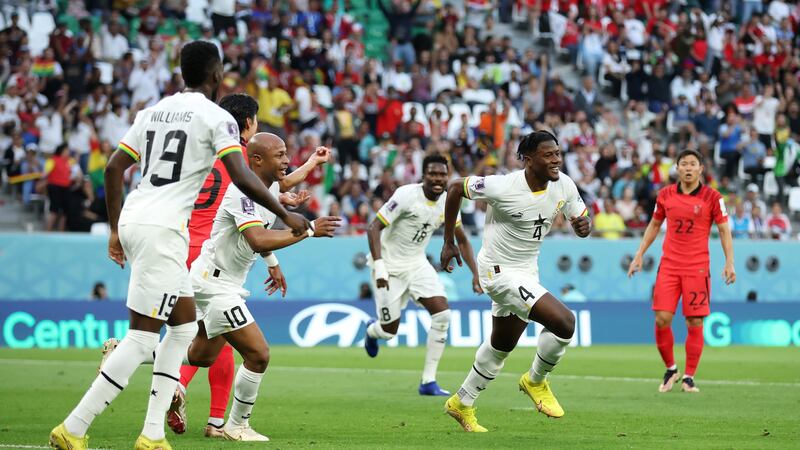 ¡El brillo de las "Estrellas" ciega a Corea! Ghana se lleva el duelo inédito en Mundiales