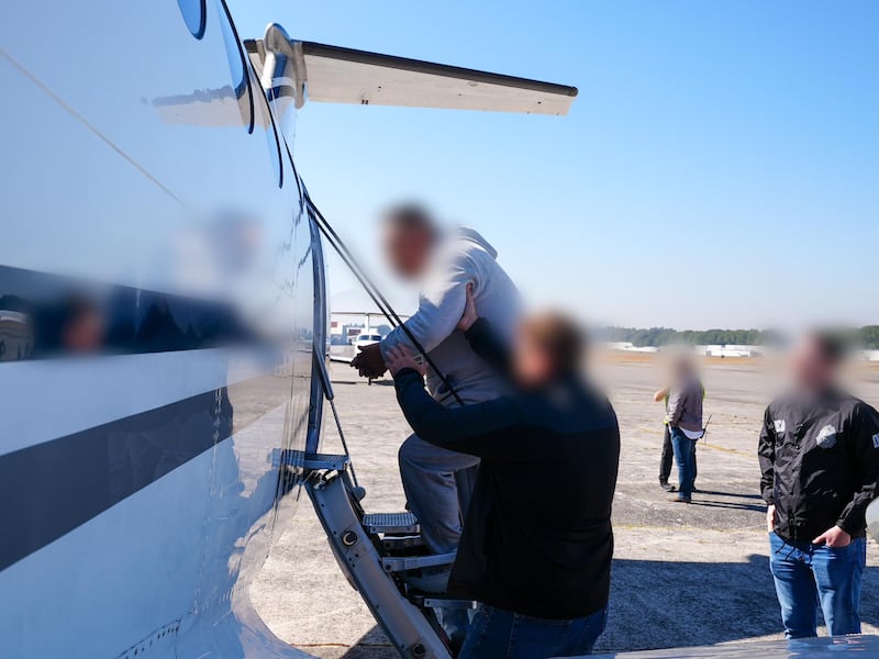 Extraditan desde Guatemala a ciudadano chino acusado de tráfico de drogas