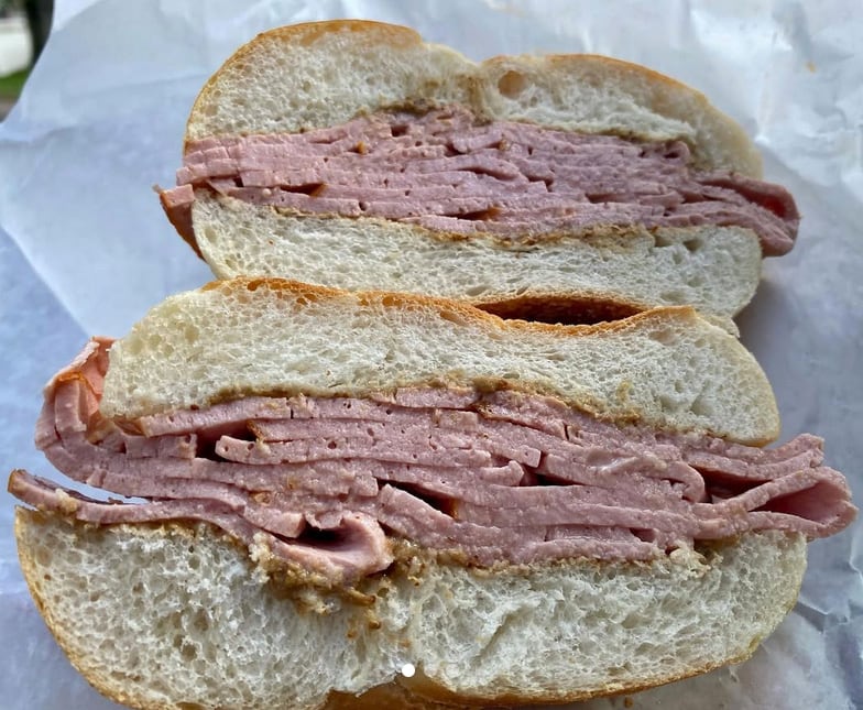 El 3 de noviembre se celebra el Día Mundial del Sándwich, una de las fechas más sabrosas del calendario, ya que el sándwich es uno de los platos más populares y variados que existen a nivel mundial. Foto: Instagram.