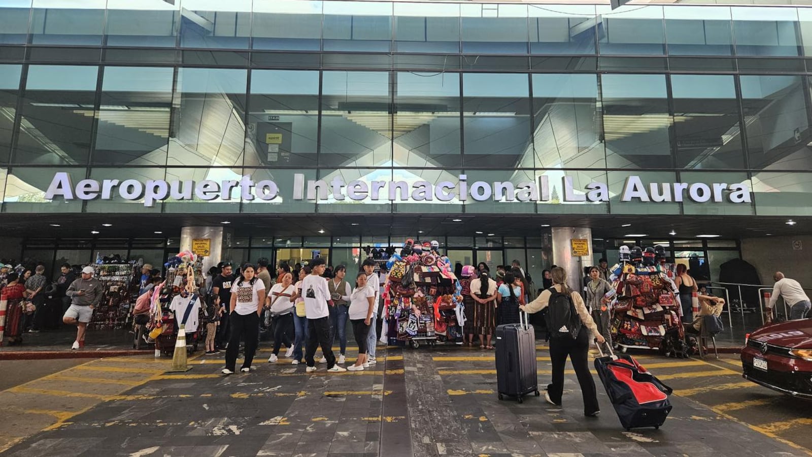 Capturan a estadounidense con droga en el aeropuerto La Aurora – Publinews