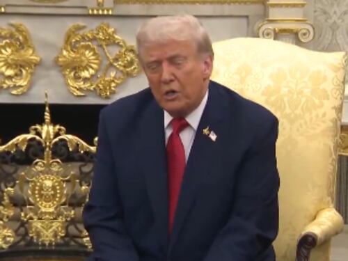 Trump firma orden ejecutiva para mantener TikTok en EE.UU