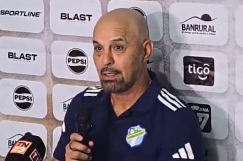 El “Fantasma” Figueroa llama “tarados” a gran parte de aficionados de Comunicaciones