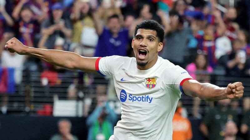 Ronald Araujo supera su lesión y está de vuelta en una convocatoria