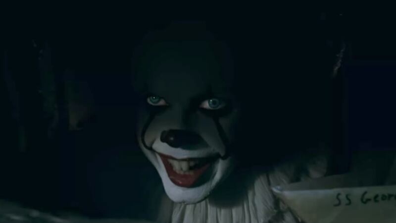 El tráiler de “IT” prueba que el nuevo “Pennywise” es tan aterrador como el original
