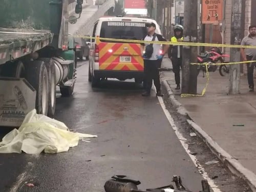 VIDEO. Así fue el mortal accidente en San Cristóbal en donde falleció atropellada una motorista de 30 años