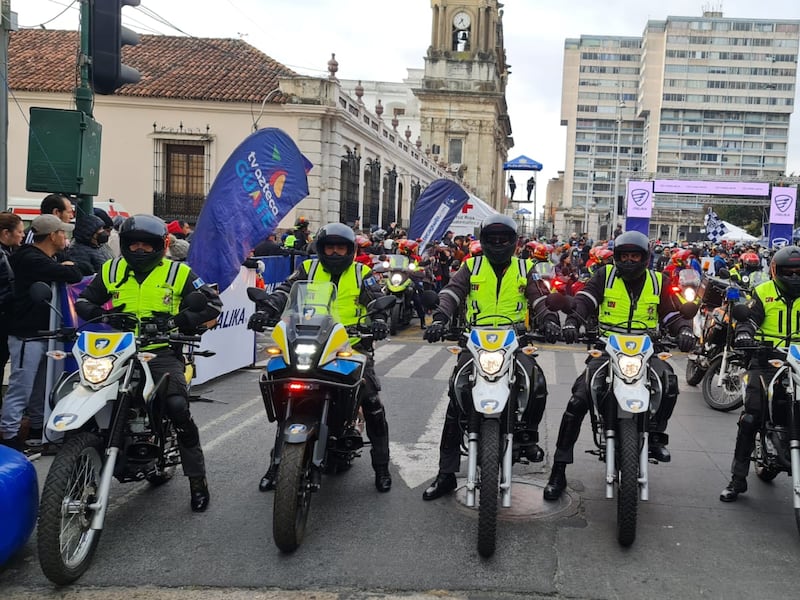 Varios motociclistas colisionan durante la Caravana del Zorro 2026
