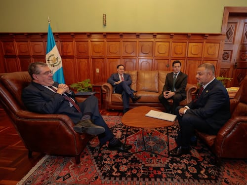 Segundo día: Arévalo avanza con entrevistas a aspirantes a Fiscal General