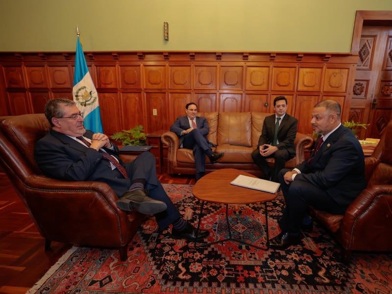Segundo día: Arévalo avanza con entrevistas a aspirantes a Fiscal General