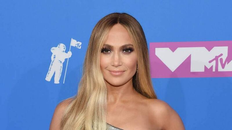 FOTO. Ajustado atuendo de Jennifer López deja en evidencia un descuido íntimo