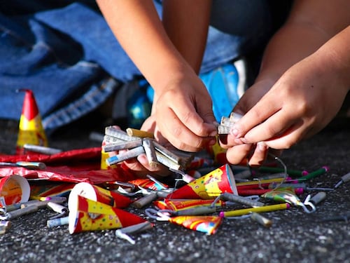 Adolescente de doce años caminaba en la zona 9 cuando otros en bicicleta lo atacaron con una bomba