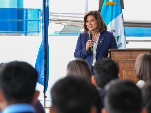 Vicepresidenta Karin Herrera alista viaje a República Dominicana