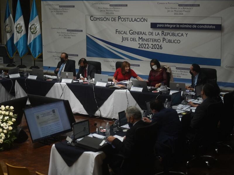 Solo dos candidatos a fiscal general logran calificación mayor a 75 puntos