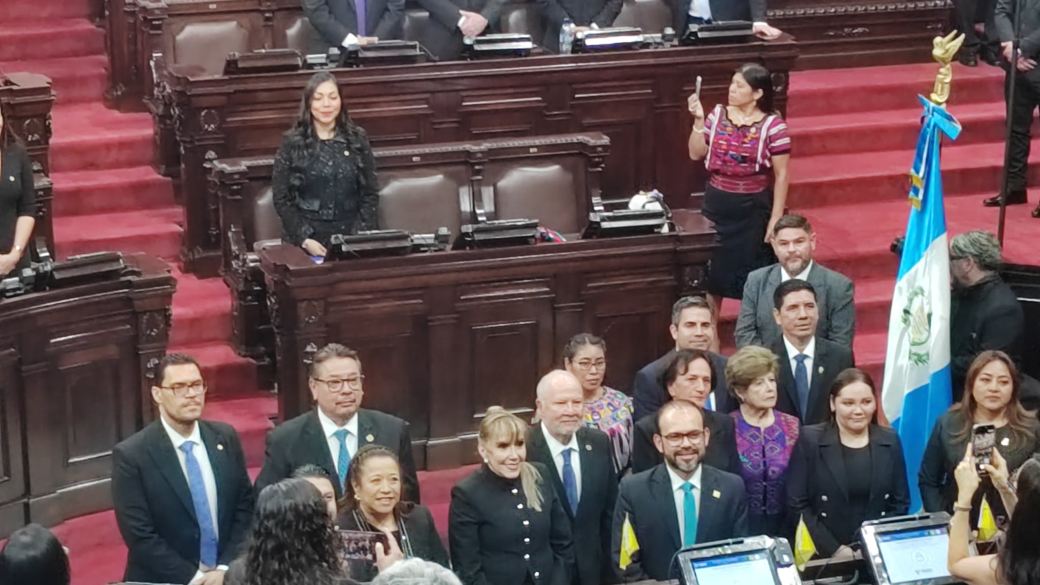 Los 10 magistrados de la Corte de Constitucionalidad (CC), 2026-2031, fueron juramentados por el Congreso. Foto: Guatemala Visible