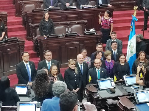 Congreso juramenta a nuevos magistrados de la CC para el período 2026-2031