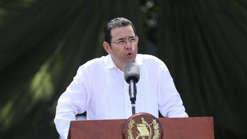 La ciudadanía debe estar vigilante en el proceso que siga el Congreso por antejuicio contra el Presidente, señalan exdiputados