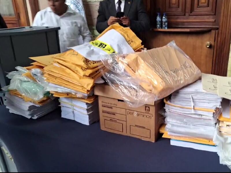 El MP aún no devolverá actas electorales confiscadas; las investigaciones continúan