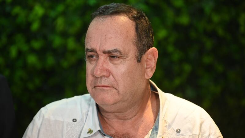 Corrupción y migración, retos de Giammattei como presidente de Guatemala