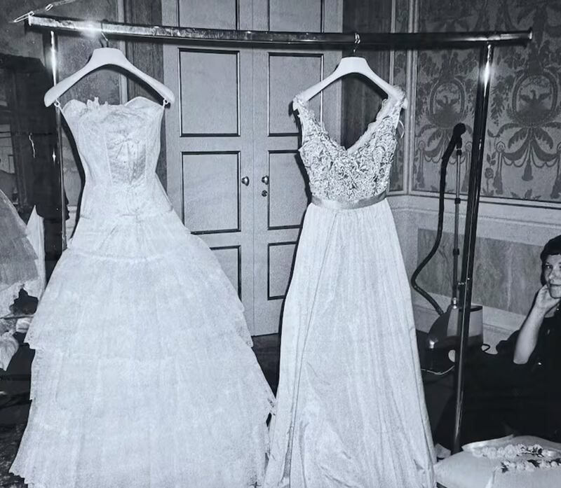 Hubo muestra de su vestido de novia