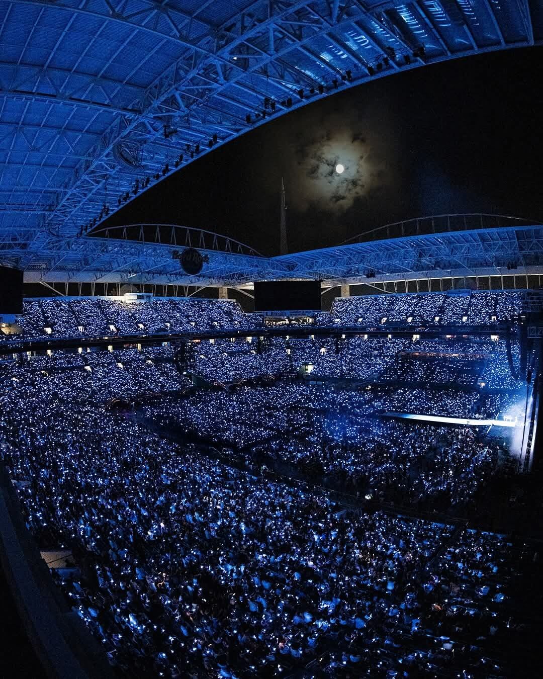 La cantante colombiana se presenta en varias ciudades de Estados Unidos, como parte de su gira Las Mujeres ya no lloran. Foto: Página Oficial Shakira.